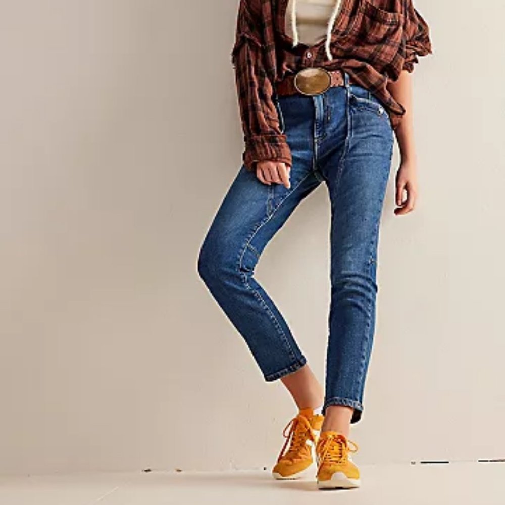 new FREE PEOPLE ‬ We The Free Beacon Mid-Rise Slim Crop Jeans IN Wilder Blue